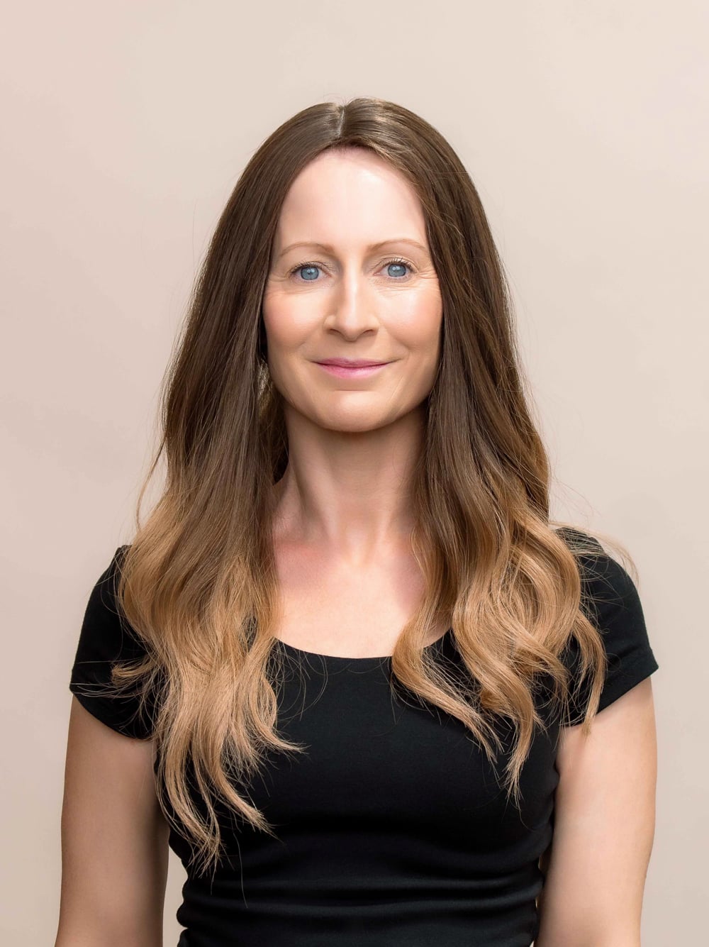 DNZ03655 Zelda 18" | Brunette Human Hair Silk Topper - Image 1