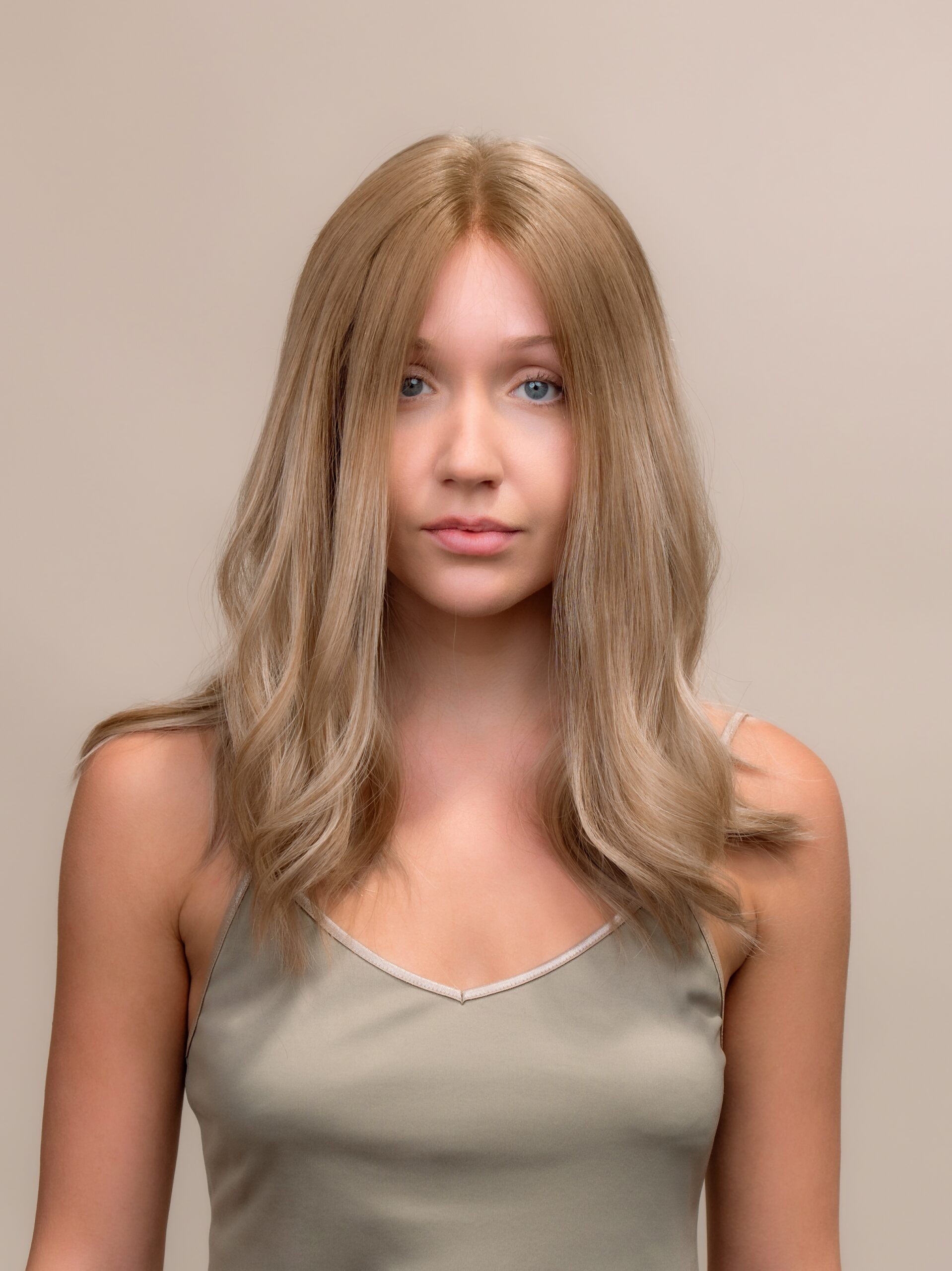 DNZ01175 Paris 18" | Blonde Human Hair Wig - Image 1
