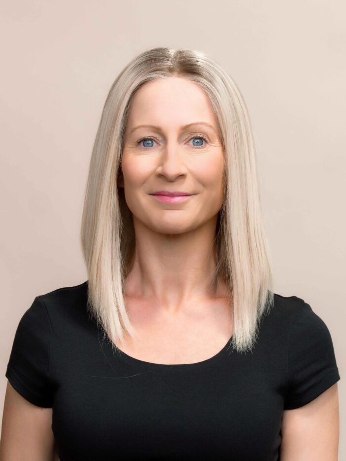 Minx 12" | Blonde Human Hair Wig - Image 1